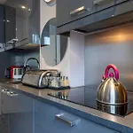 Cardinet Apartment